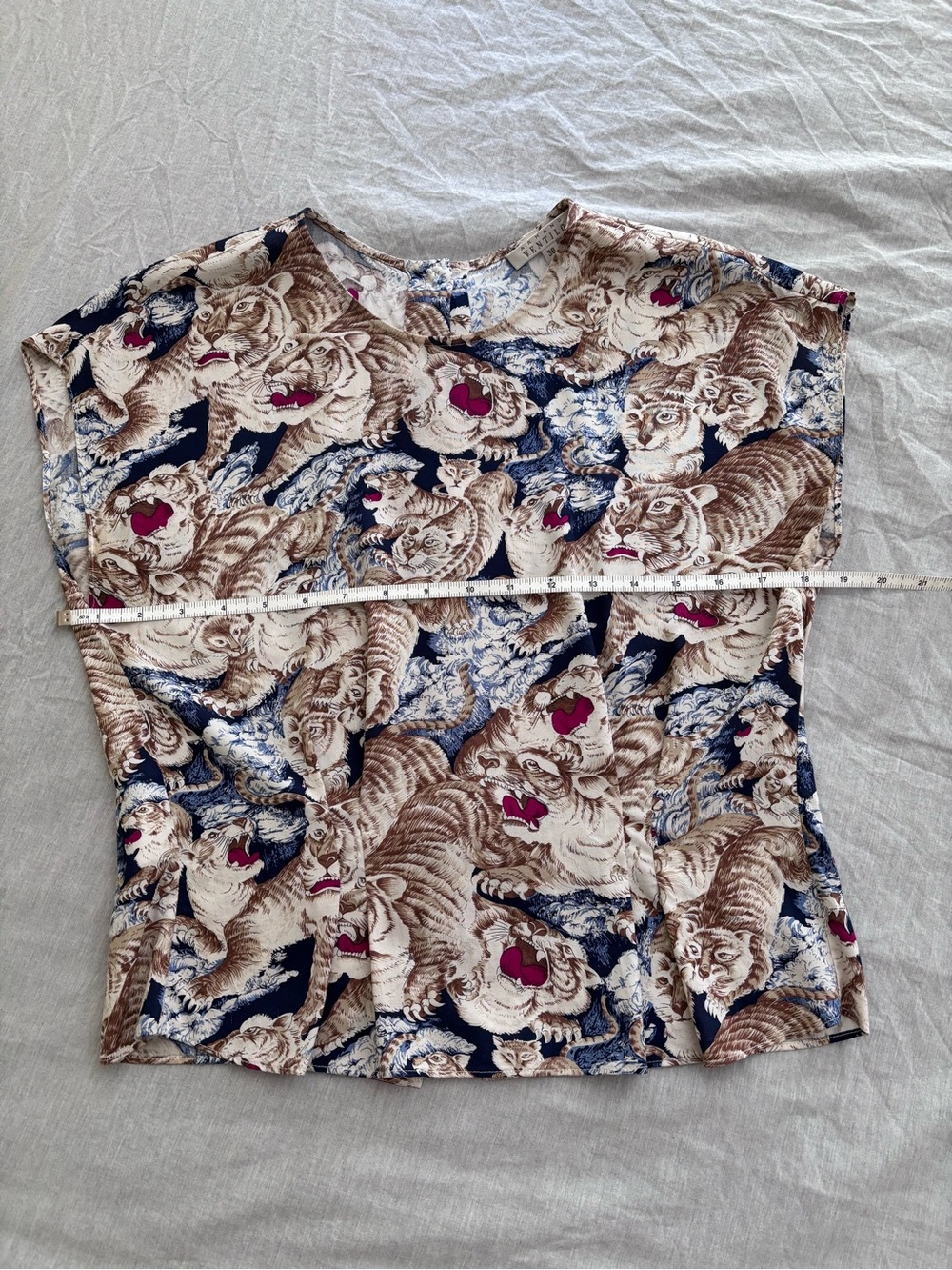 Armand Ventilo unique Tiger Print Cap Sleeve Top size small - feminine cut
